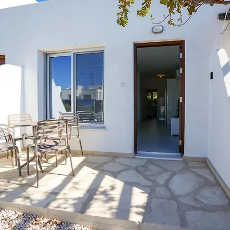 Resitour - Kings Gardens Apartment *